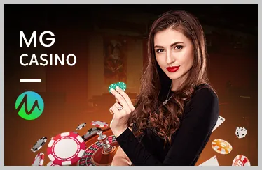 Cầu thủ bóng chuyền đang bật nhảy để đập bóng qua lưới
